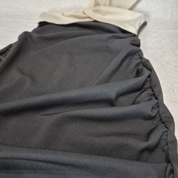 SHEIN Black and Cream One-Shoulder Dress - Picture 6 of 9